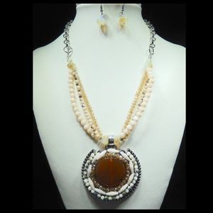 BEADED STONE SHORT NECKLACE SET